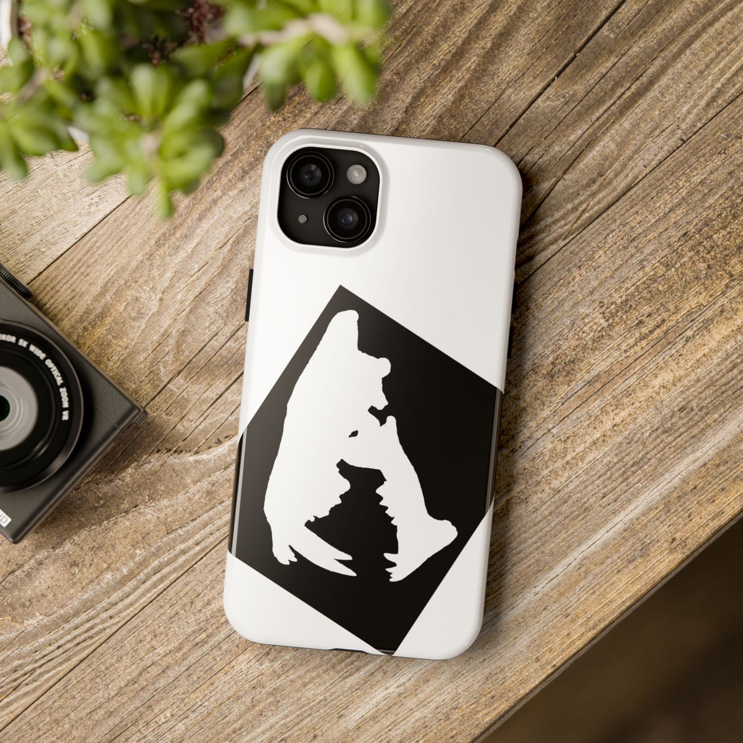 Black & White Saber Cat iPhone 15 Tough Phone Case