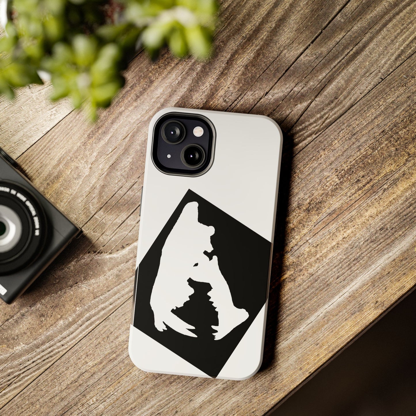 Black & White Saber Cat iPhone 13 Tough Phone Case