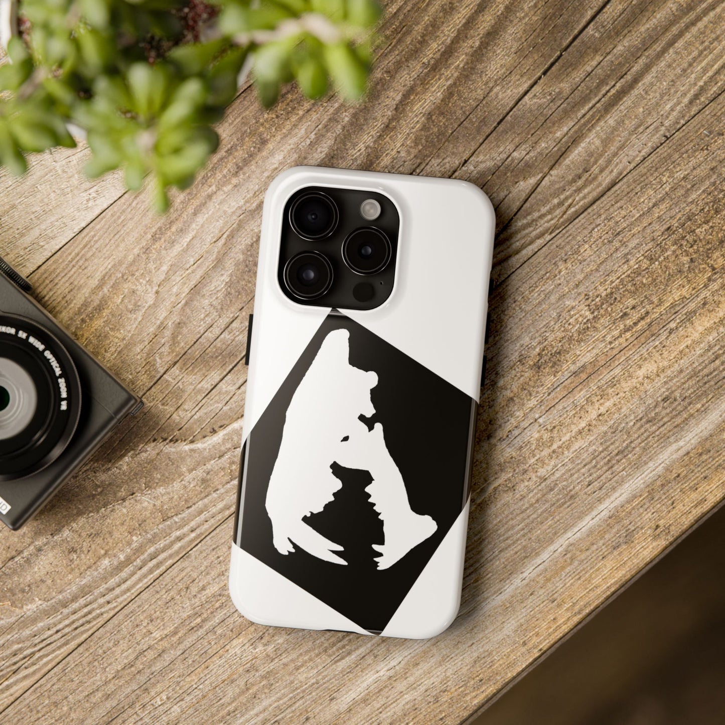 Black & White Saber Cat iPhone 15 Tough Phone Case