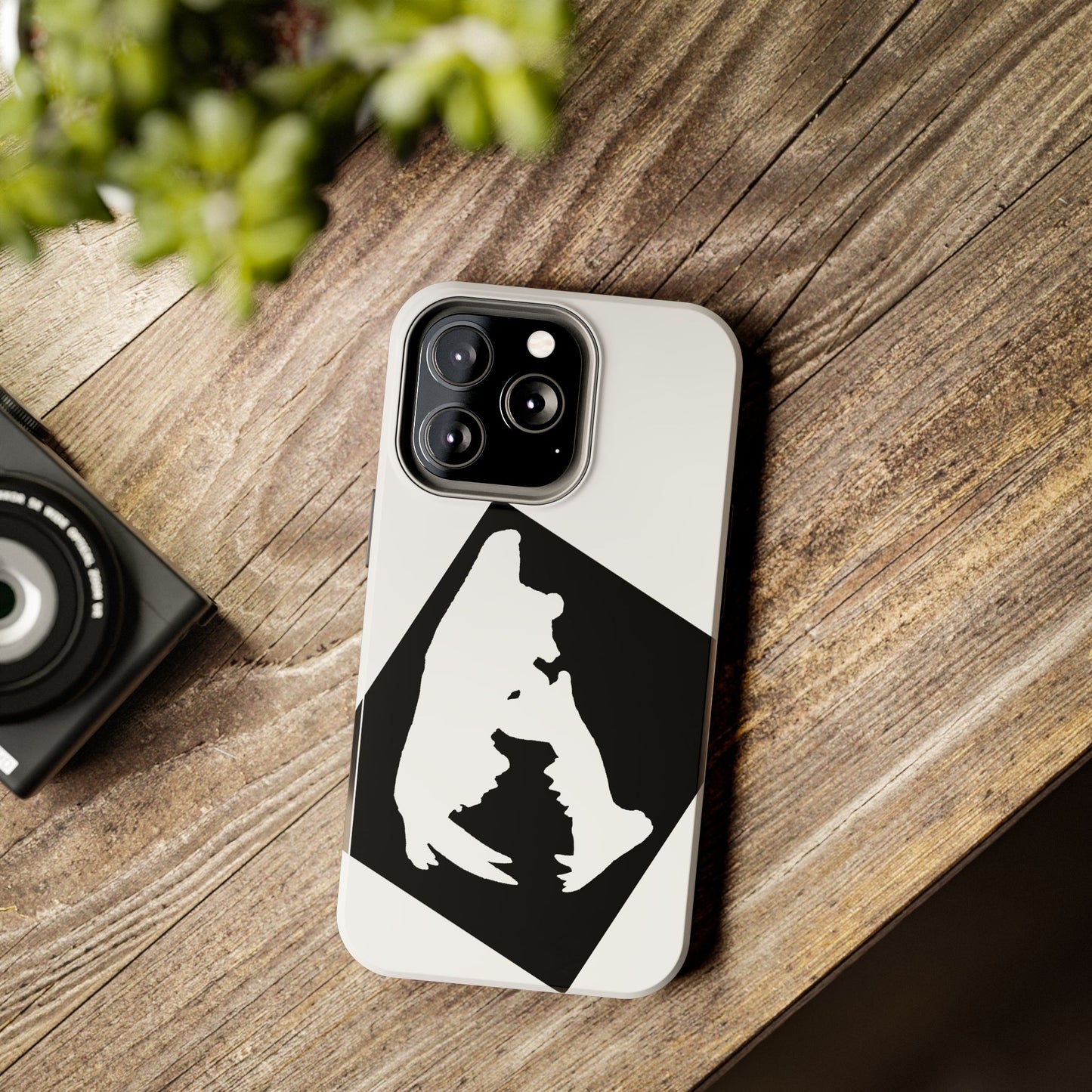 Black & White Saber Cat iPhone 13 Tough Phone Case