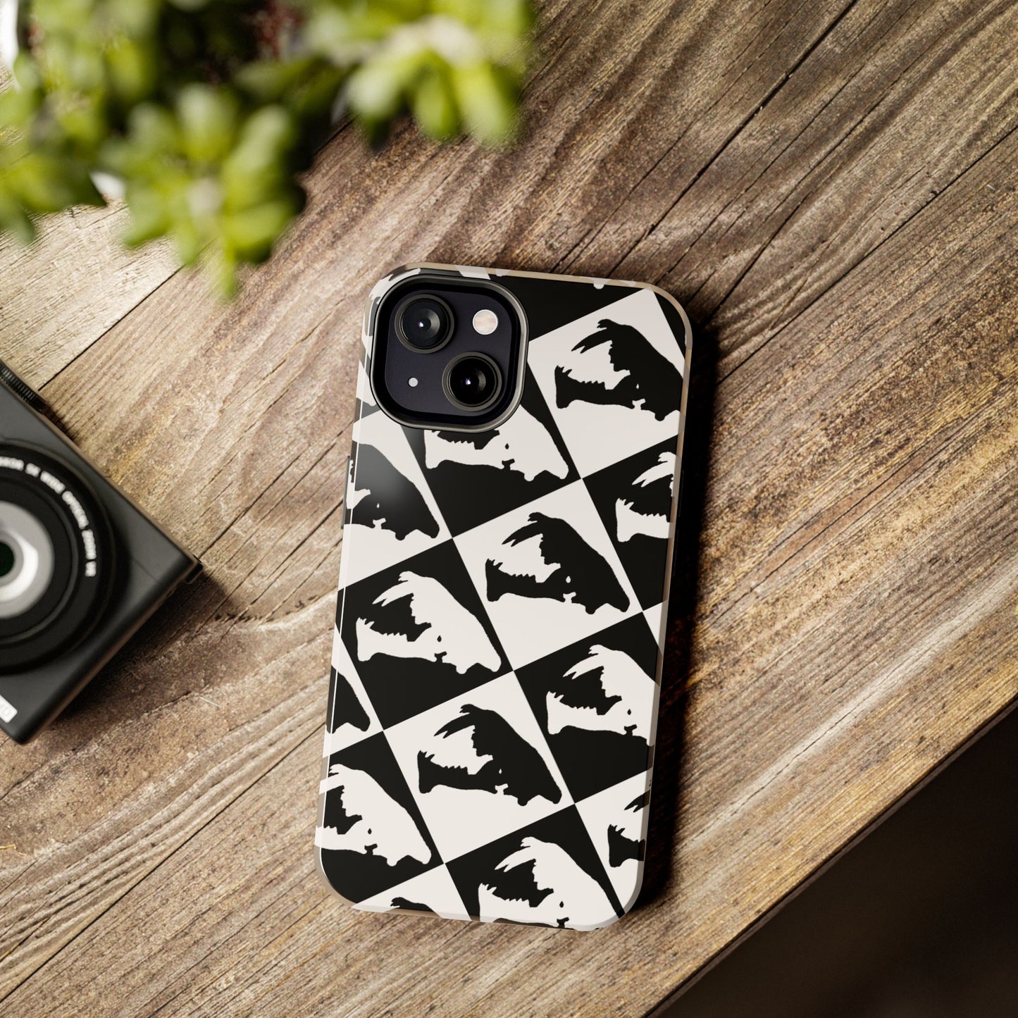 Black & White Pattern Saber Cat iPhone 13 Tough Phone Case