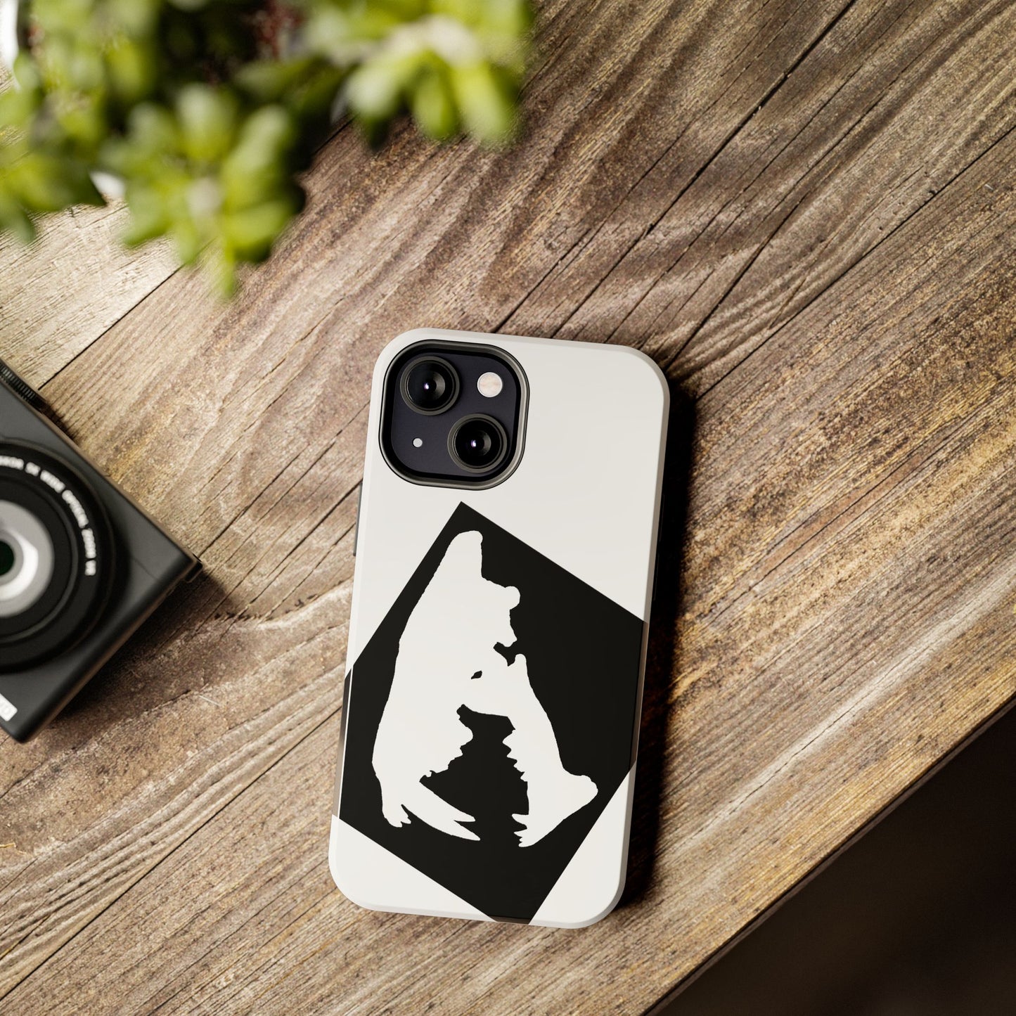 Black & White Saber Cat iPhone 13 Tough Phone Case