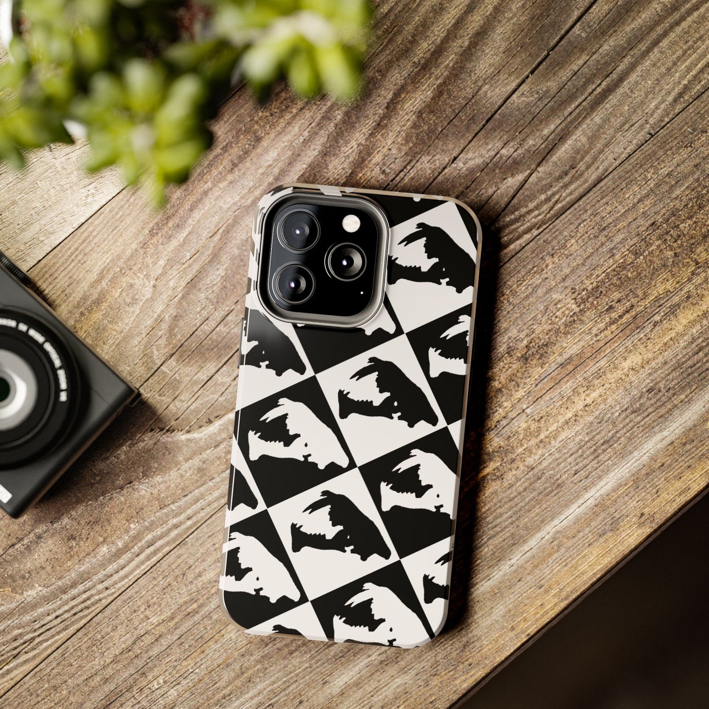 Black & White Pattern Saber Cat iPhone 13 Tough Phone Case