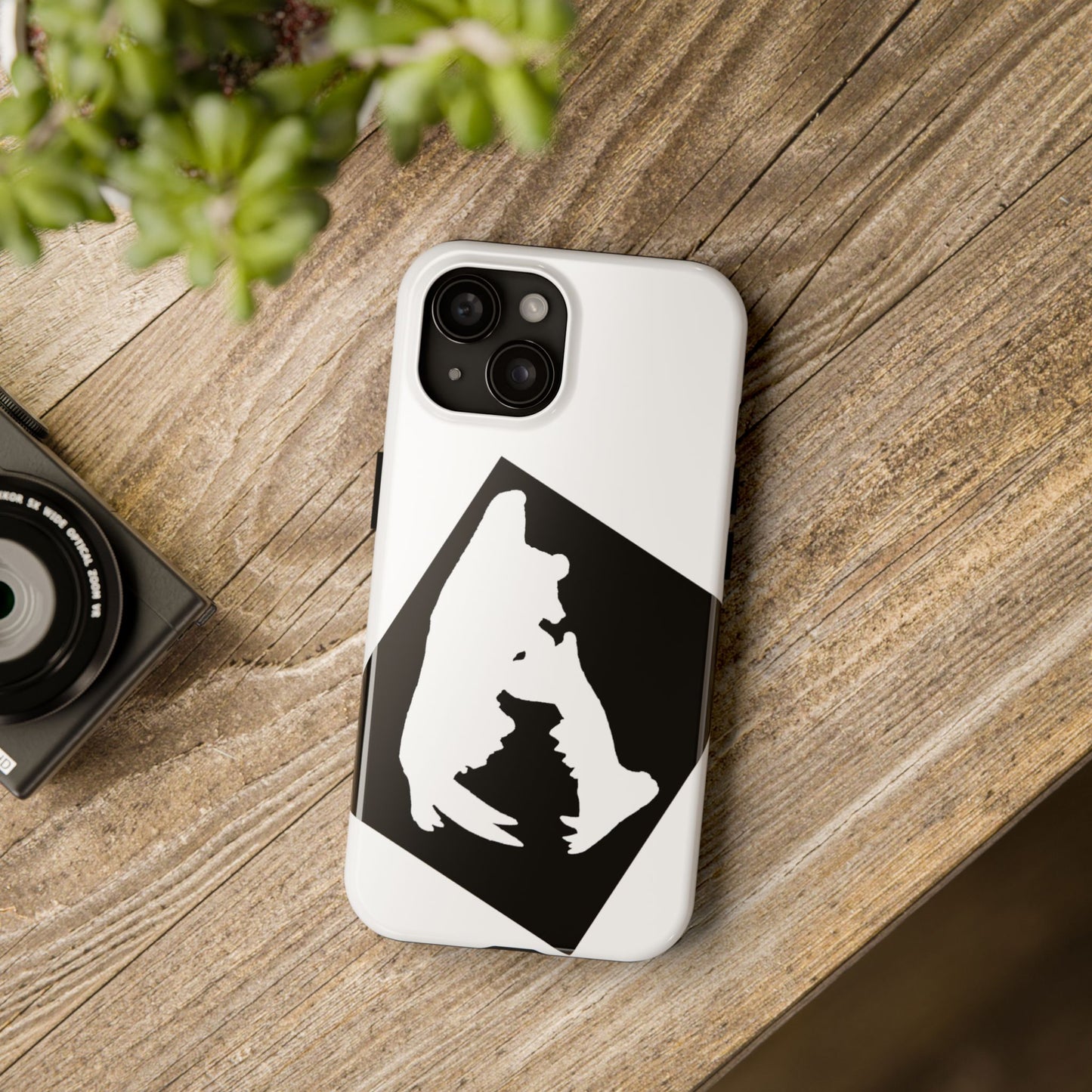 Black & White Saber Cat iPhone 15 Tough Phone Case