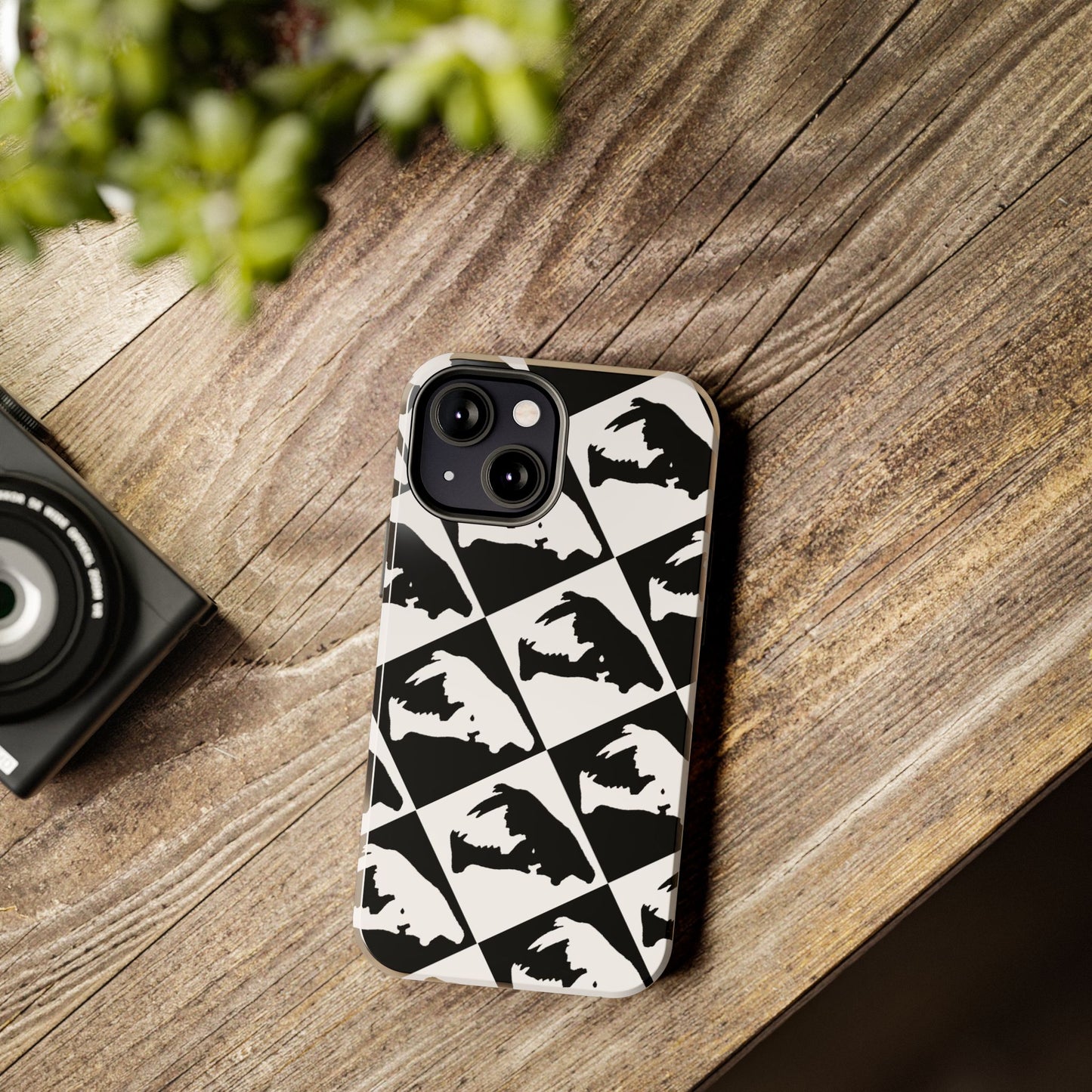 Black & White Pattern Saber Cat iPhone 13 Tough Phone Case