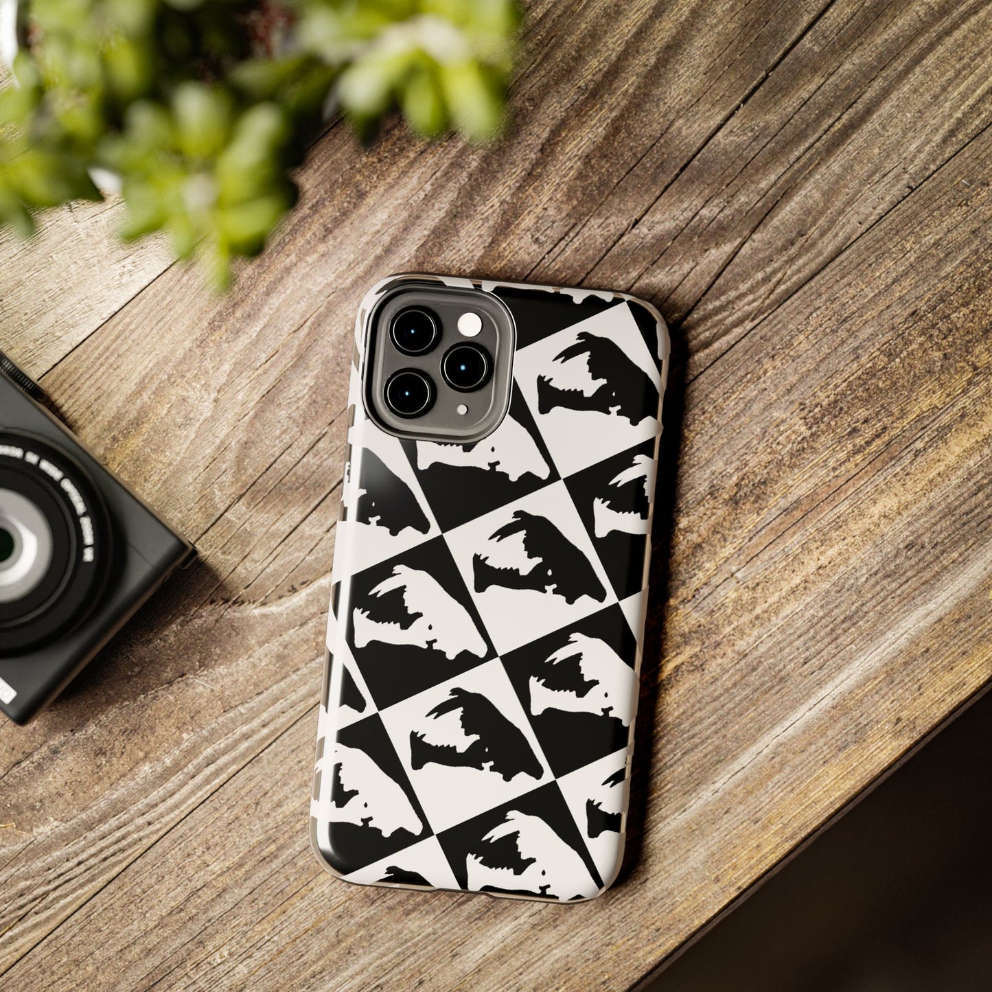 Black & White Pattern Saber Cat iPhone 11 Tough Phone Case